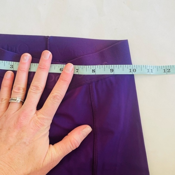 Outdoor Voices 1.5” Zoom Bloomer in Açaí NWT - Picture 9 of 9